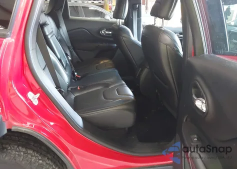 2019 Jeep Cherokee Trailhawk Elite 4X4 from USA, damaged, VIN 1C4PJMBX4KD106072